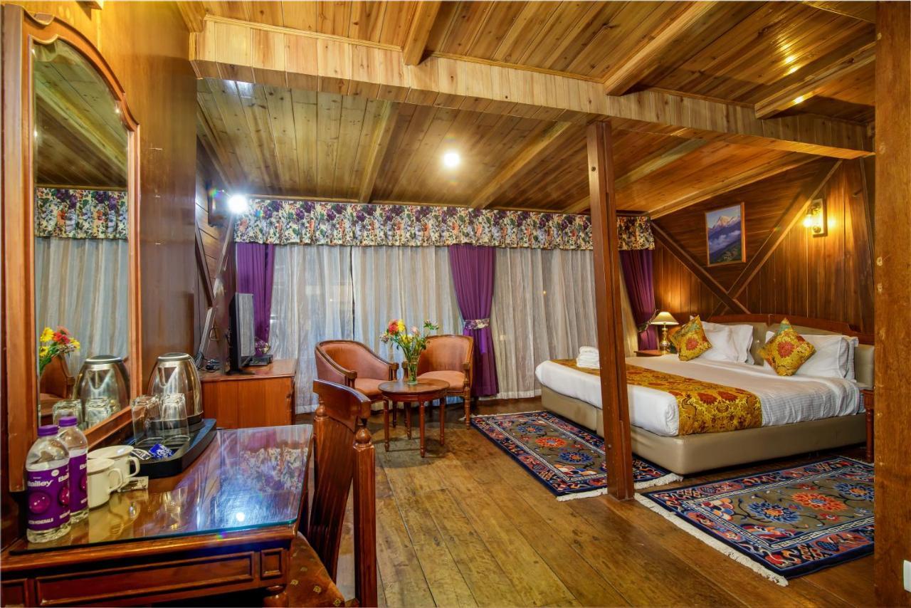 Muscatel Himalayan Resort - 400 Mts From Mall Road Дарджилінг Екстер'єр фото