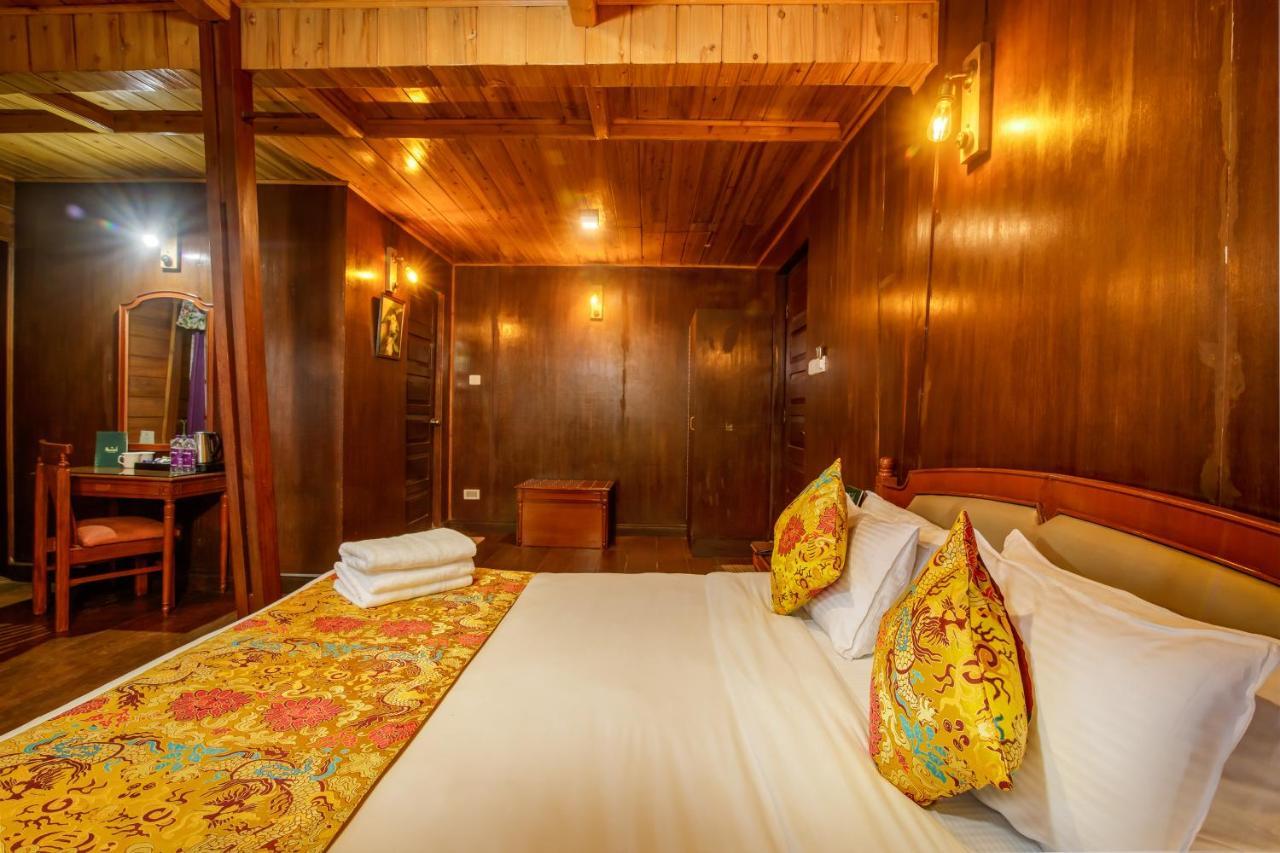 Muscatel Himalayan Resort - 400 Mts From Mall Road Дарджилінг Екстер'єр фото